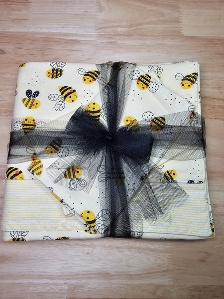 Bees Receiving Blanket Set