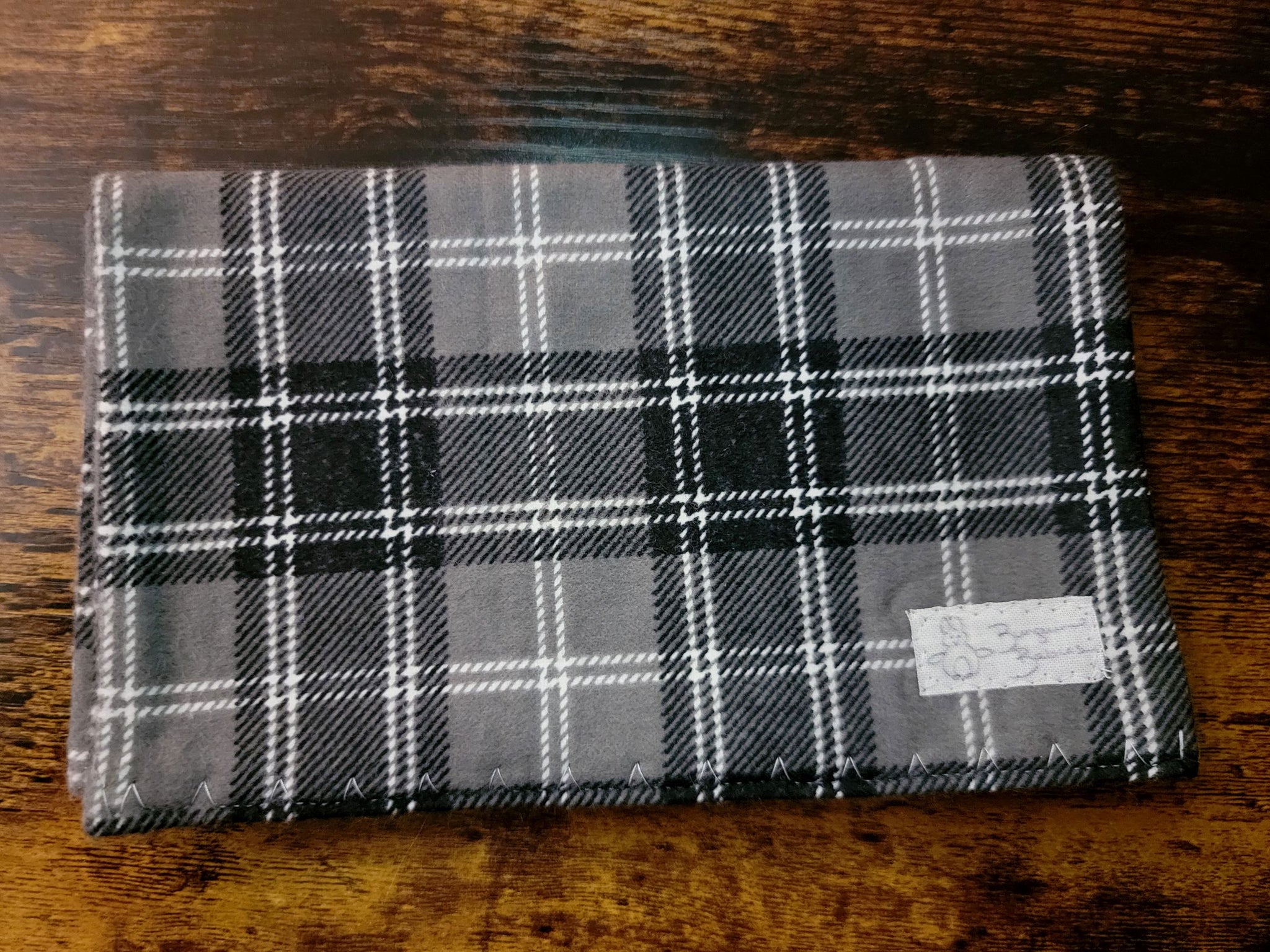 Burp Cloth- Black/Gray Plaid